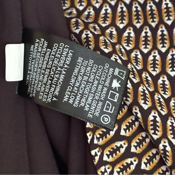 RW&CO.| Black/White/Gold Geometric Keyhole Camisole Blouse Sz L - Picture 5 of 5